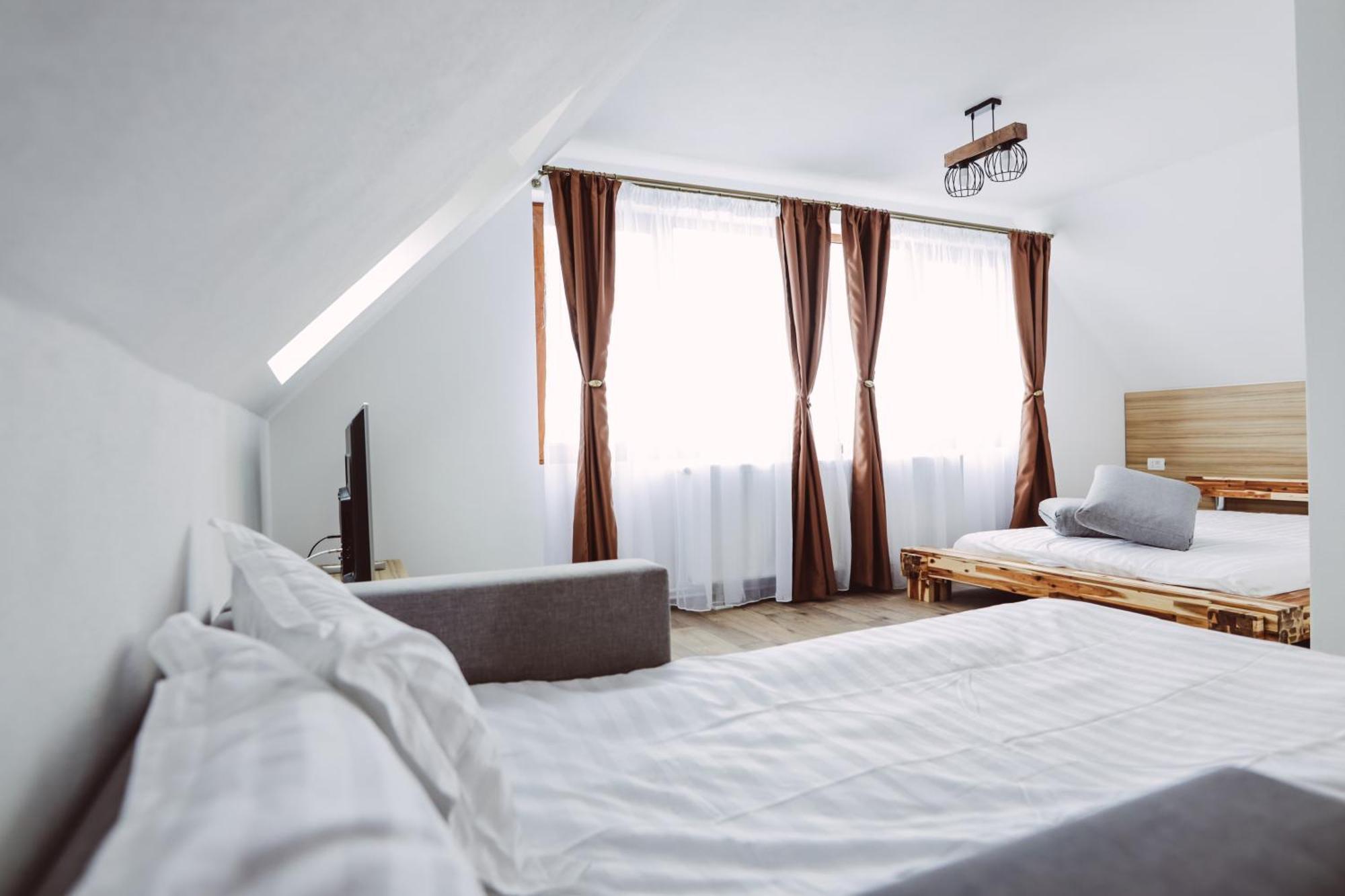 Altitude Guest House Ranca Habitación foto